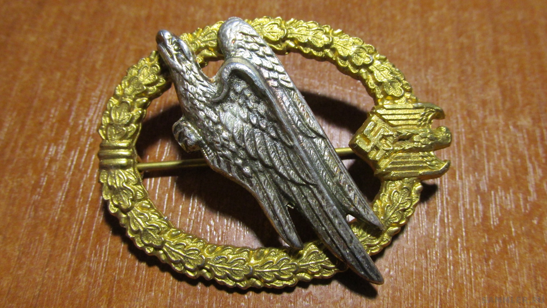 Знак Орел в золоте - Другие Знаки Люфтваффе - SAMMLER.RU